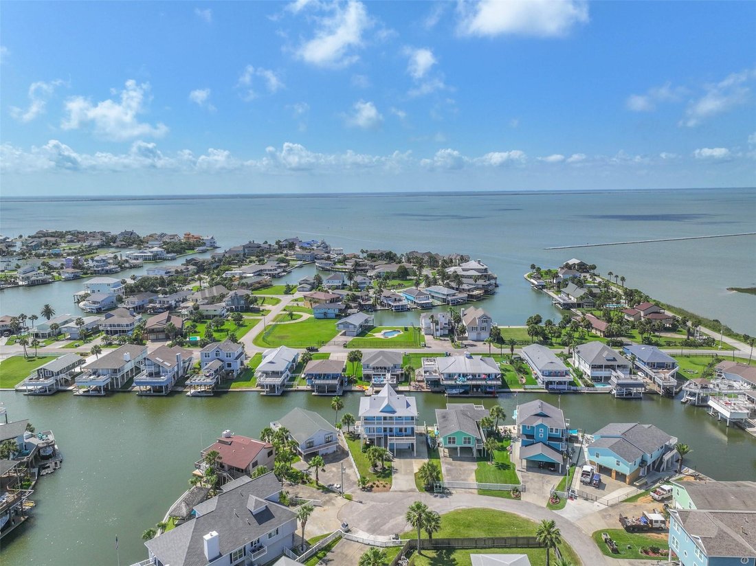 House in Galveston, Texas, United States 2 - 17373056