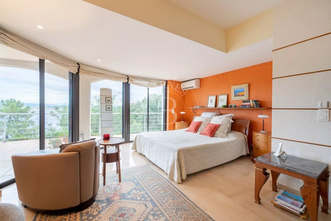 Villa in Théoule-sur-Mer, Provence-Alpes-Côte d'Azur, France 5 - 17373625