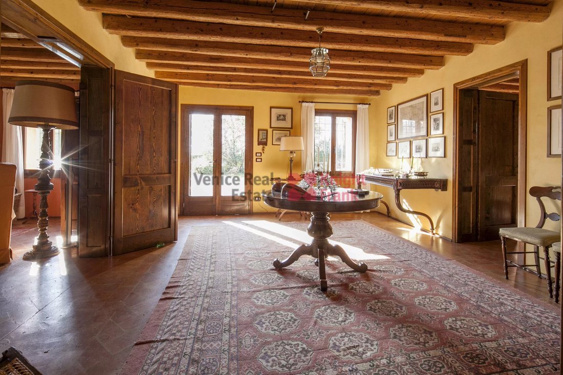 Sesto al Reghena, Friuli – Venezia Giulia, Italy 3 - 17373701