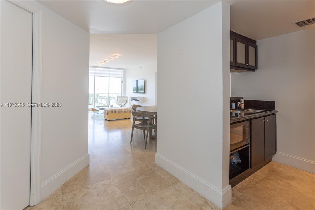 Condo in Bal Harbour, Florida, United States 1 - 17374318