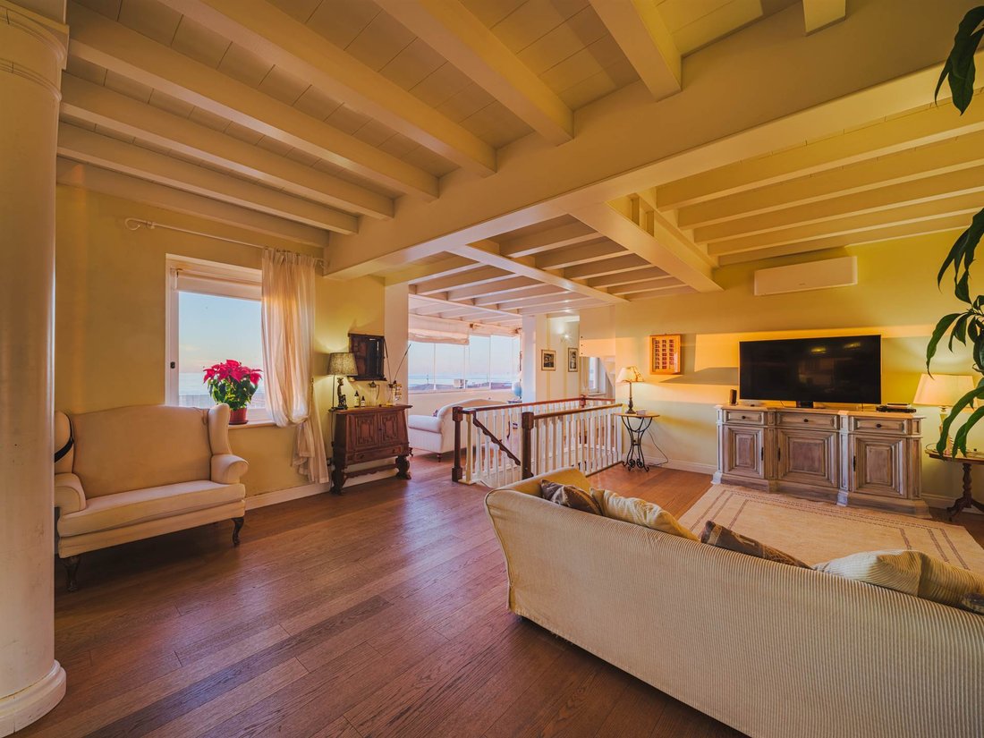 Penthouse in Lungomare, Viareggio, Tuscany 5 - 17372475