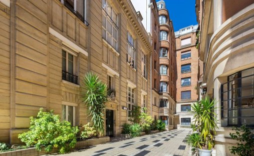 Apartment in La Fourche-Guy Môquet, Paris 17e Arrondissement, Paris 1