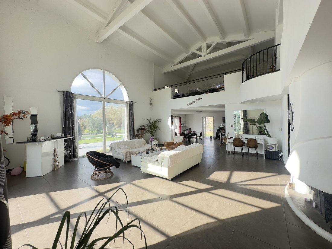 House in La Crau, Provence-Alpes-Côte d'Azur, France 3 - 17373613