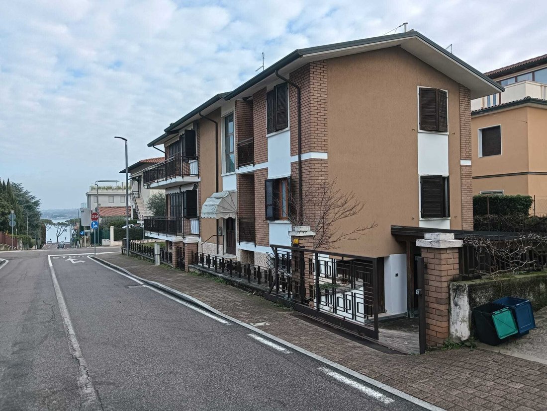 Townhouse in City, Peschiera del Garda, Veneto 2 - 17372498