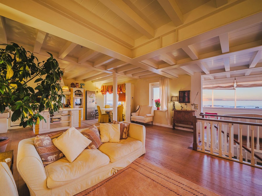 Penthouse in Lungomare, Viareggio, Tuscany 2 - 17372475