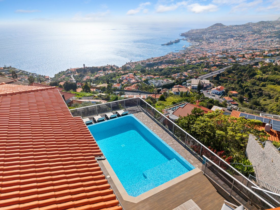 Villa in Sao Goncalo, Madeira, Portugal 1 - 17373940