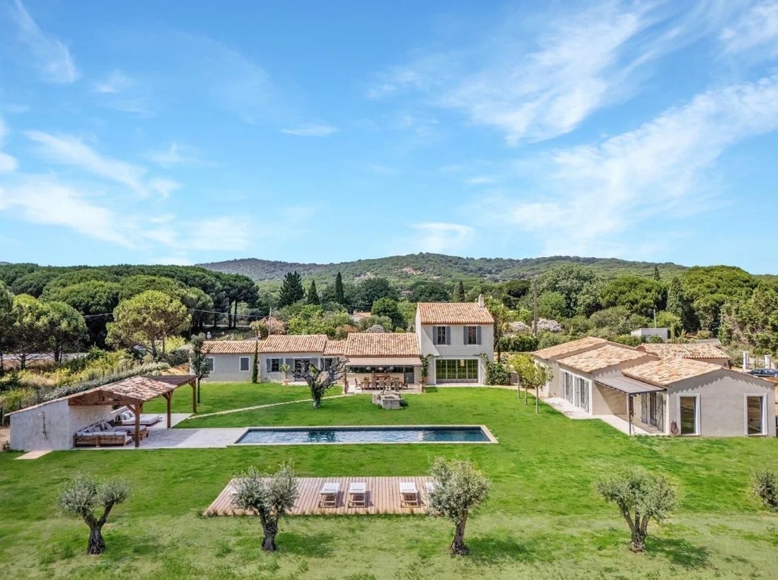Villa in Ramatuelle, Provence-Alpes-Côte d'Azur, France 2 - 17372846