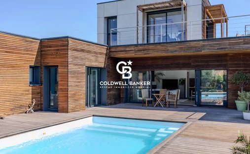 Maison à Ouest, Cogolin, France 1