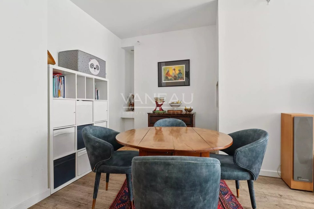 Apartment in Saint Philippe du Roule, Paris 8e Arrondissement, Paris 5 - 17373418