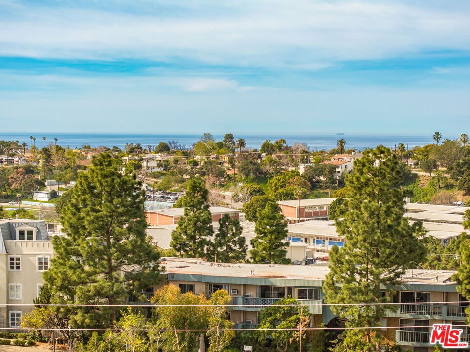 Land in Los Angeles, California, United States 2 - 17374332