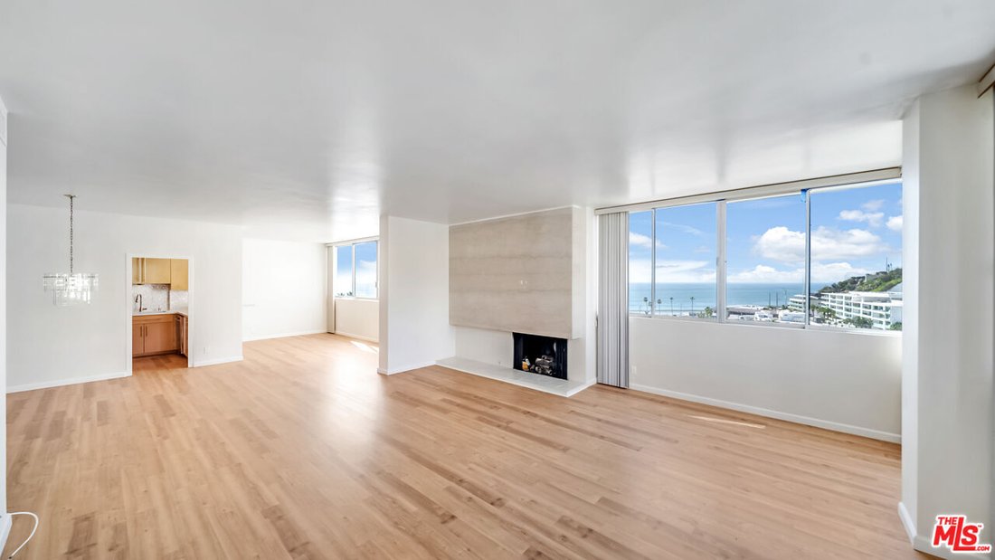 Condo in Los Angeles, California, United States 5 - 17374196