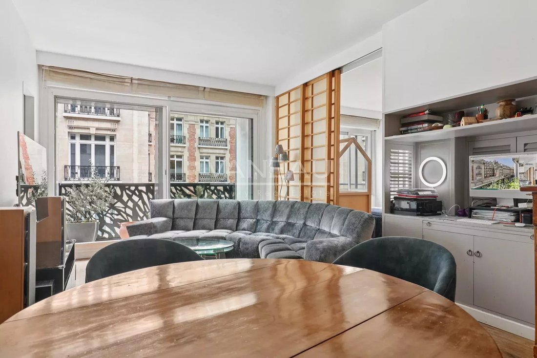 Apartment in Saint Philippe du Roule, Paris 8e Arrondissement, Paris 1 - 17373418