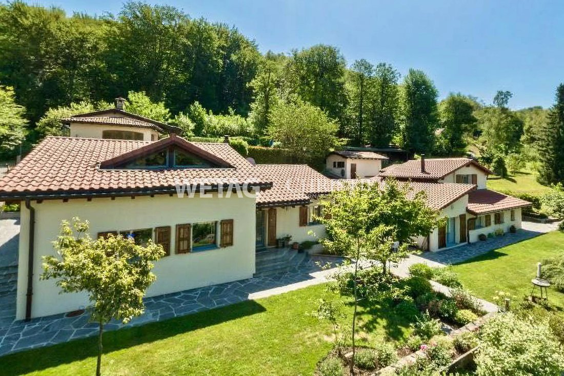 Villa in Capriasca, Ticino, Switzerland 1 - 15489656