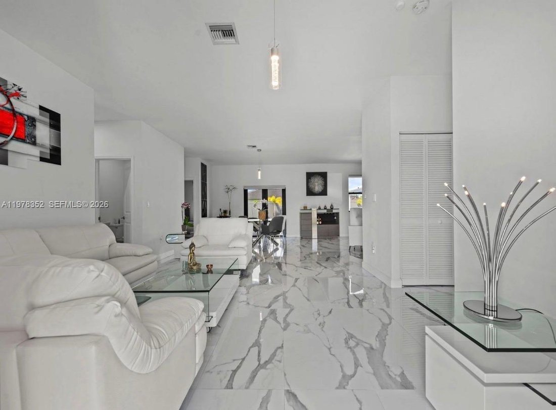 House in Miami, Florida, United States 4 - 17372701