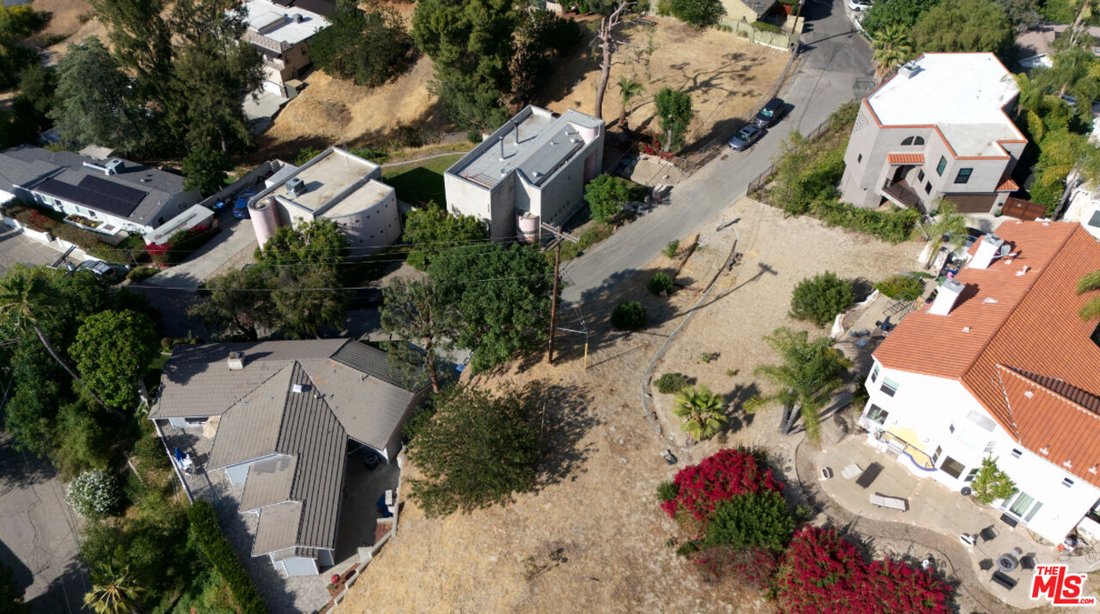 Land in Los Angeles, California, United States 2 - 17374437