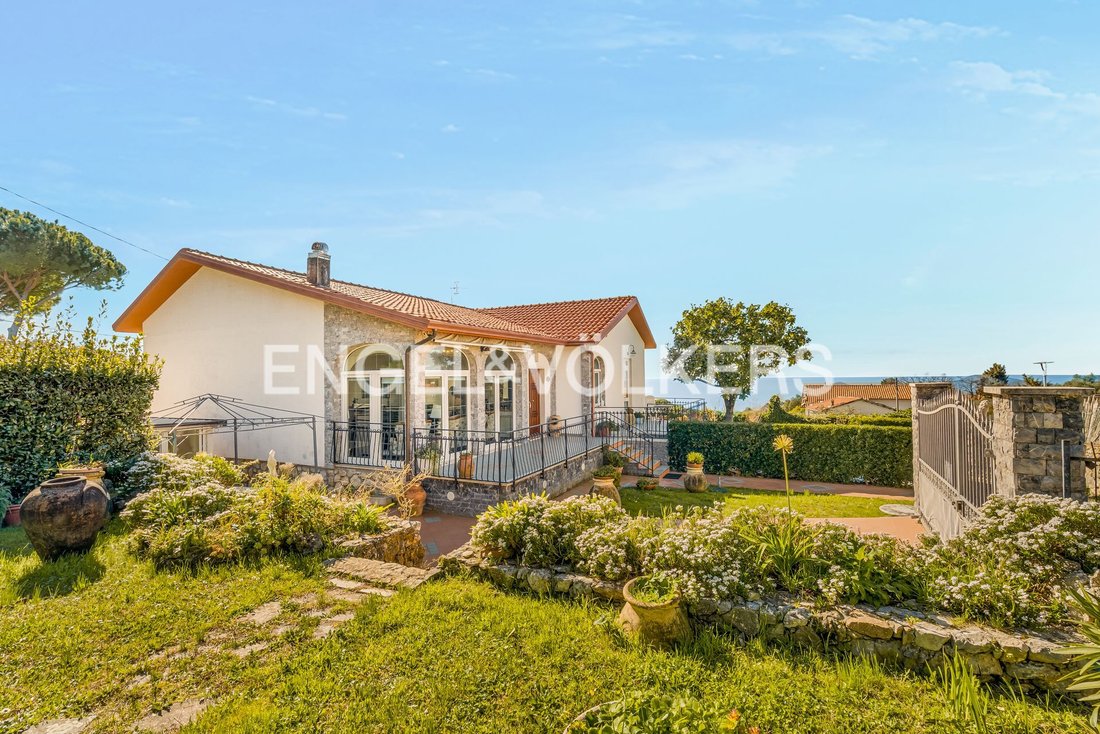 Villa in Montemarcello, Ameglia, Liguria 1 - 17373562