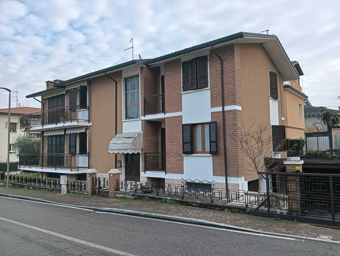 Townhouse in City, Peschiera del Garda, Veneto 1 - 17372498