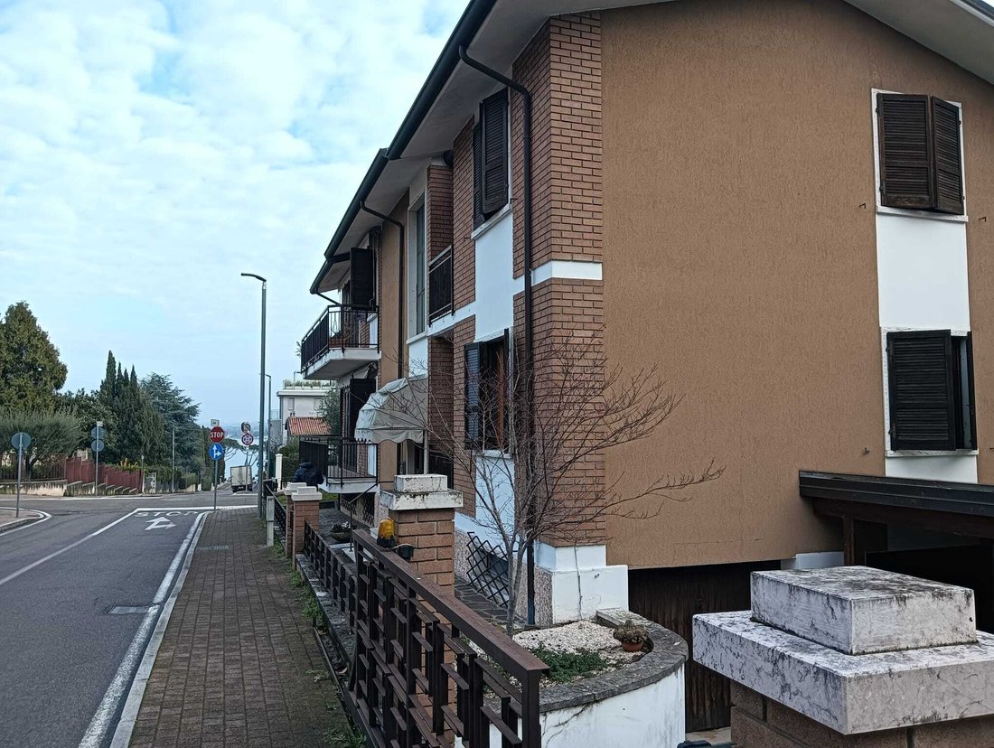 Townhouse in City, Peschiera del Garda, Veneto 4 - 17372498