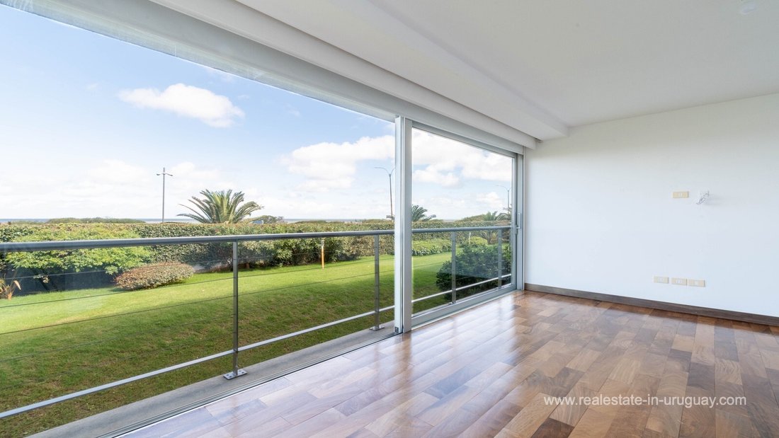 Apartment in Montevideo, Departamento de Montevideo, Uruguay 3 - 17373237