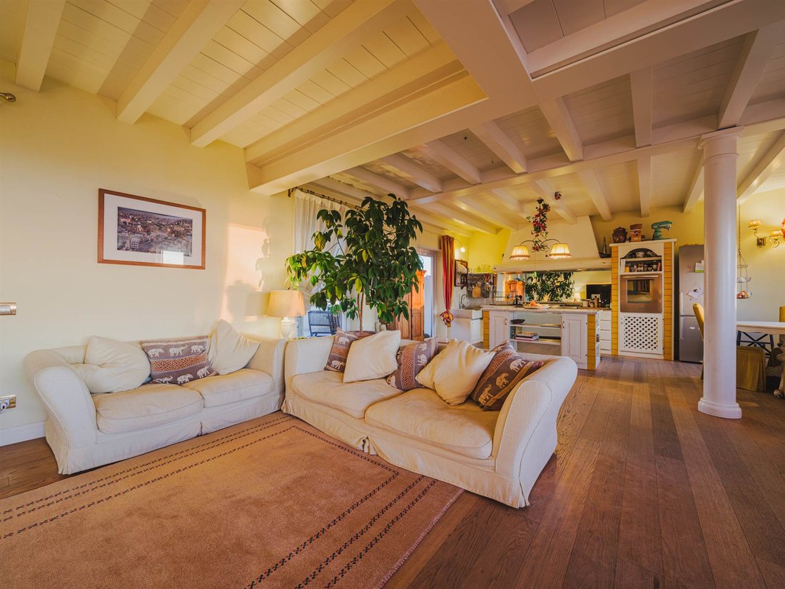 Penthouse in Lungomare, Viareggio, Tuscany 4 - 17372475