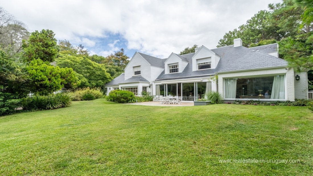 Villa in Punta del Este, Uruguay 1 - 17374750