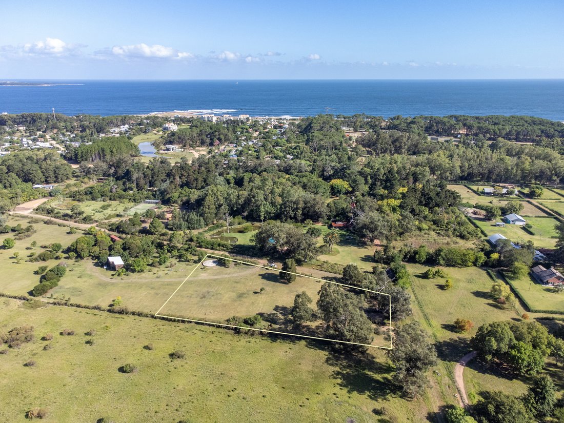 Land in Punta Ballena, Uruguay 1 - 17374775
