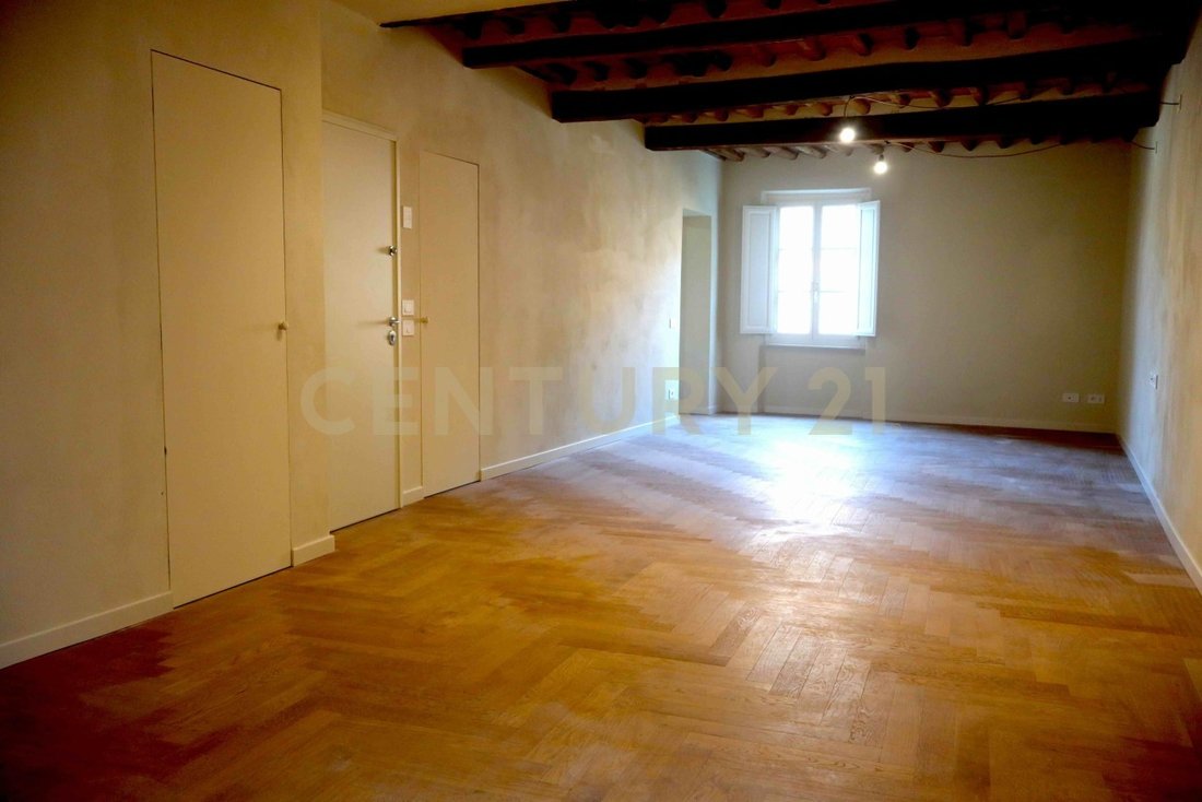 Apartment in Historic Center, Lucca, Tuscany 4 - 17375466