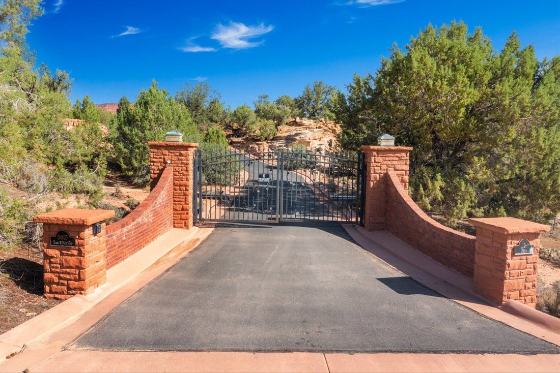 House in Kanab, Utah, United States 4 - 17374966