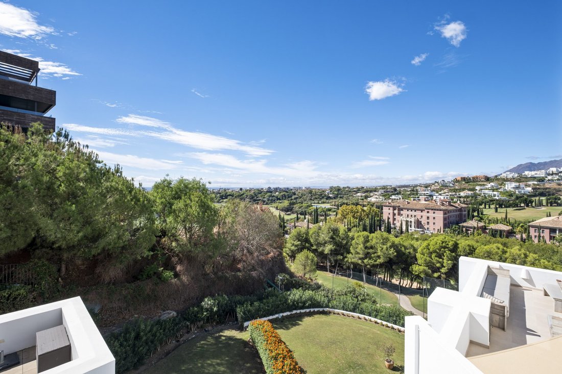 Penthouse in Benahavis, Andalusia, Spain 2 - 17378649