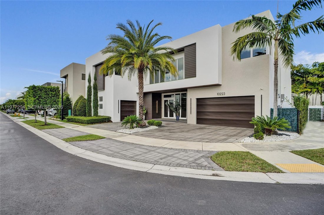 House in Doral, Florida, United States 4 - 17375988
