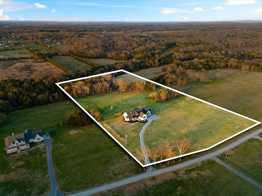 House in Bell Buckle, Tennessee, United States 2 - 17376096