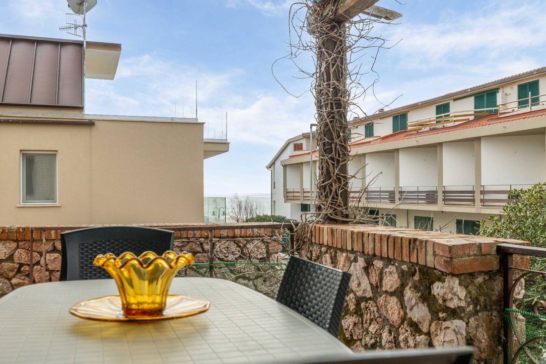 Apartment in Castle of Castiglione, Castiglione della Pescaia, Tuscany 1 - 17377742