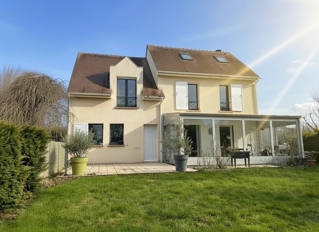 House in Vauhallan, Ile-de-France, France 1 - 17379024