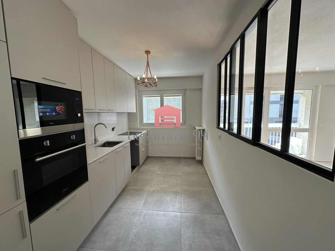 Apartment in Fontenay-sous-Bois, Ile-de-France, France 1 - 17378009