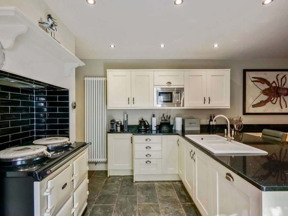 House in Lymington, England 4 - 17375536