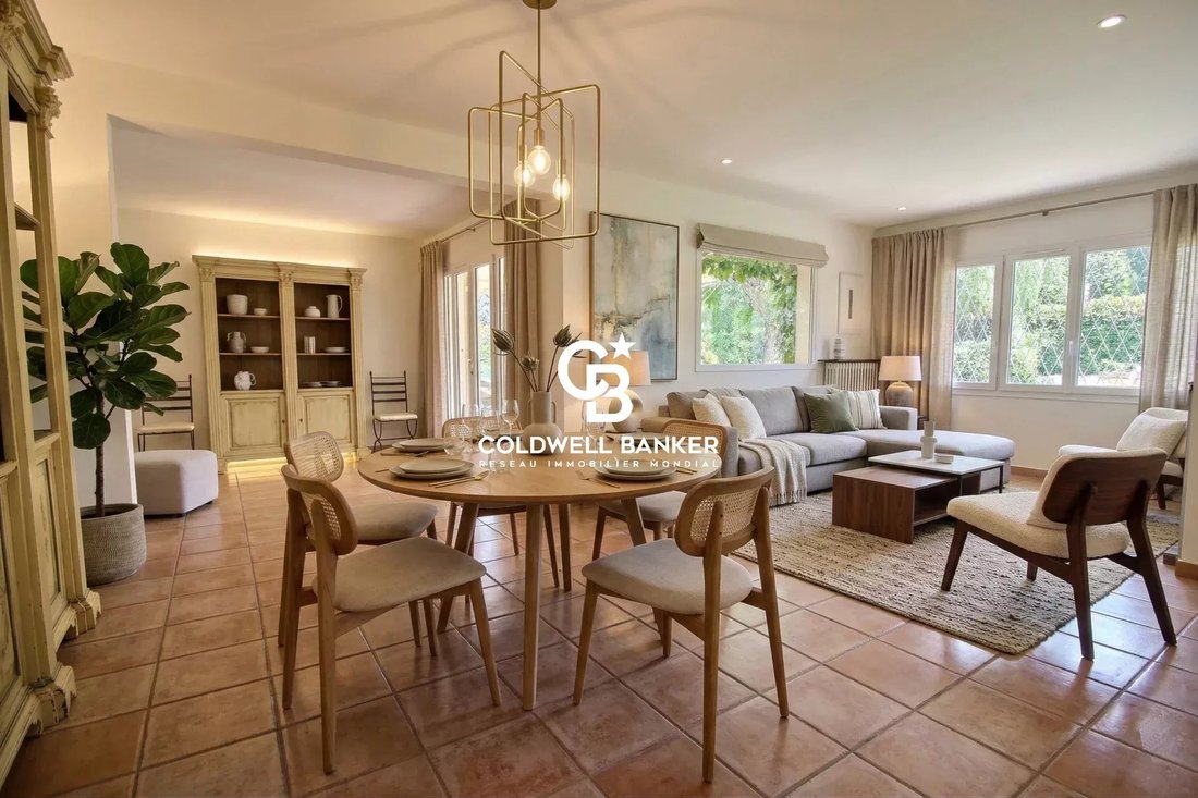 Villa in Antibes, Provence-Alpes-Côte d'Azur, France 5 - 17376302