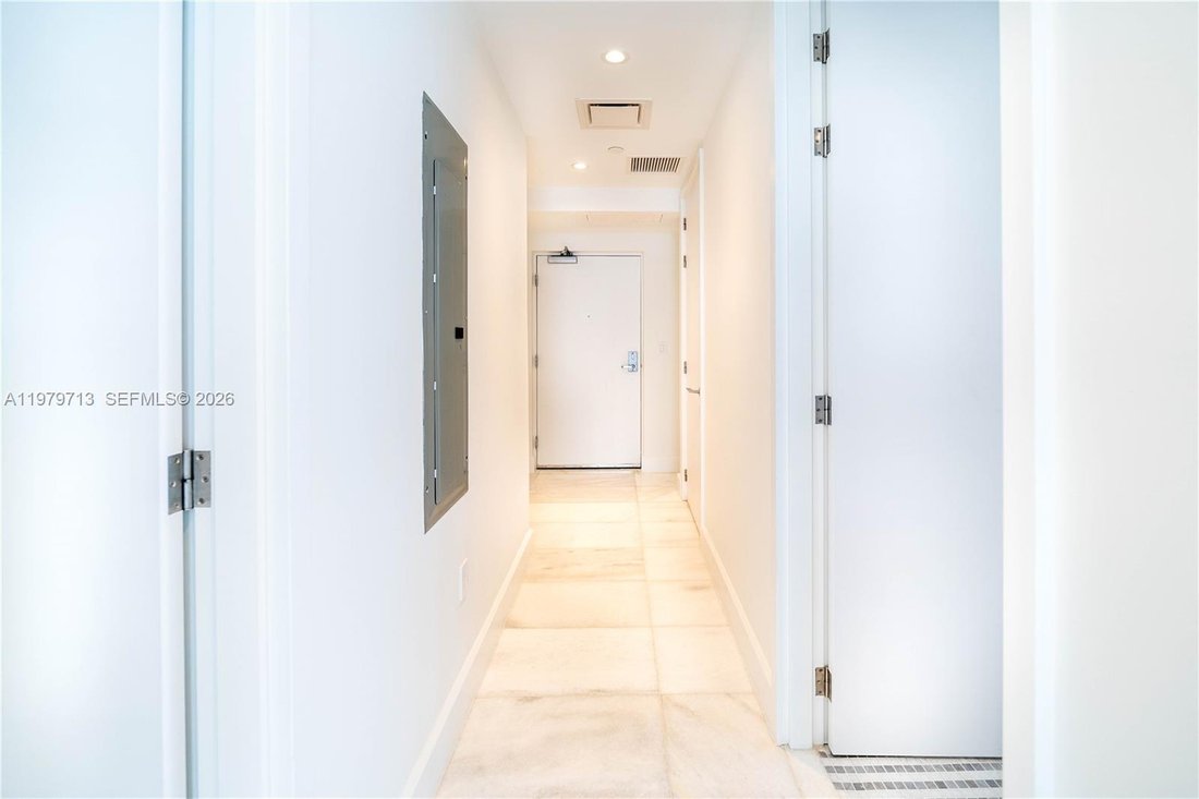 Condo in Miami, Florida, United States 5 - 17378464
