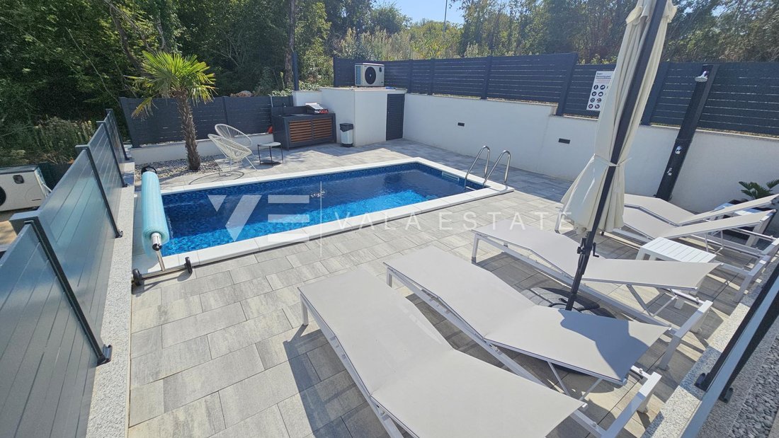 Apartment in Malinska, Primorje-Gorski Kotar County, Croatia 2 - 17377245