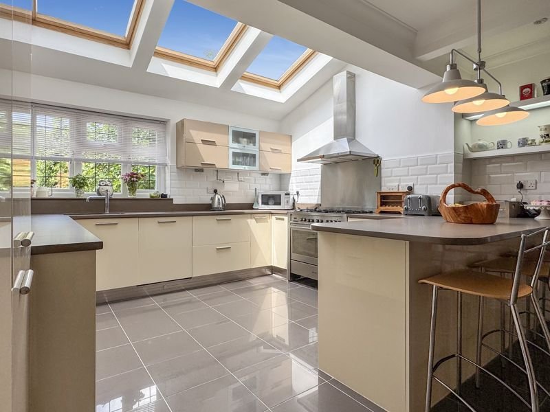 House in Crawley Hill, Surrey Heath, England 2 - 17375690
