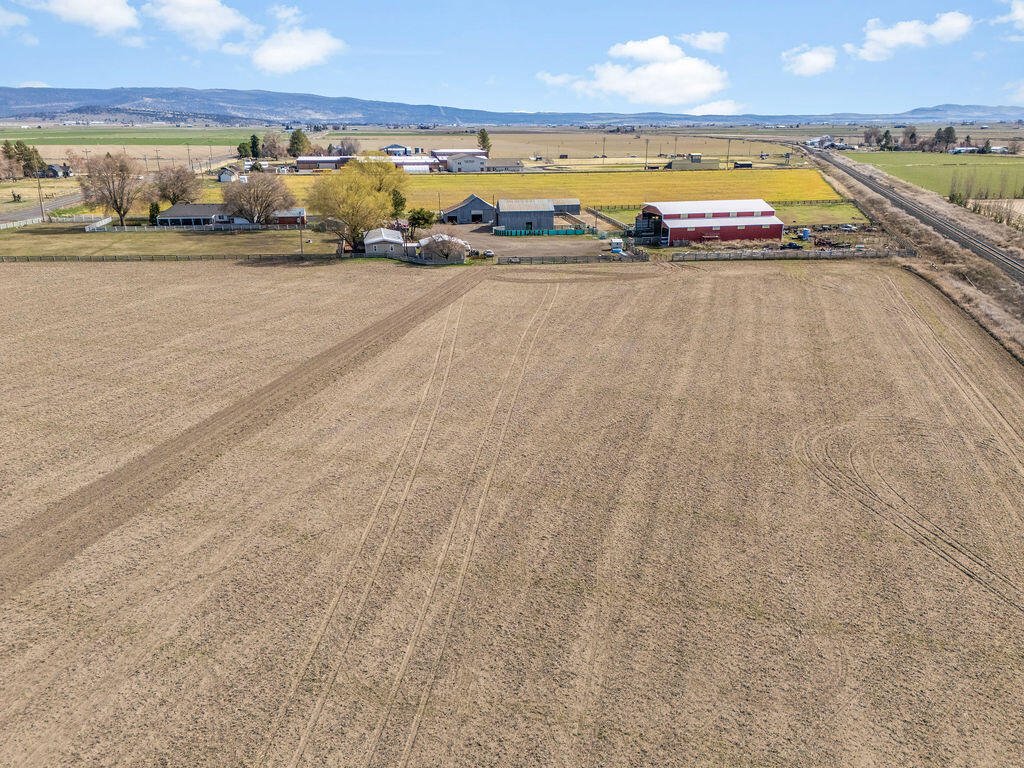 Farm Ranch in Merrill, Oregon, United States 5 - 17376414