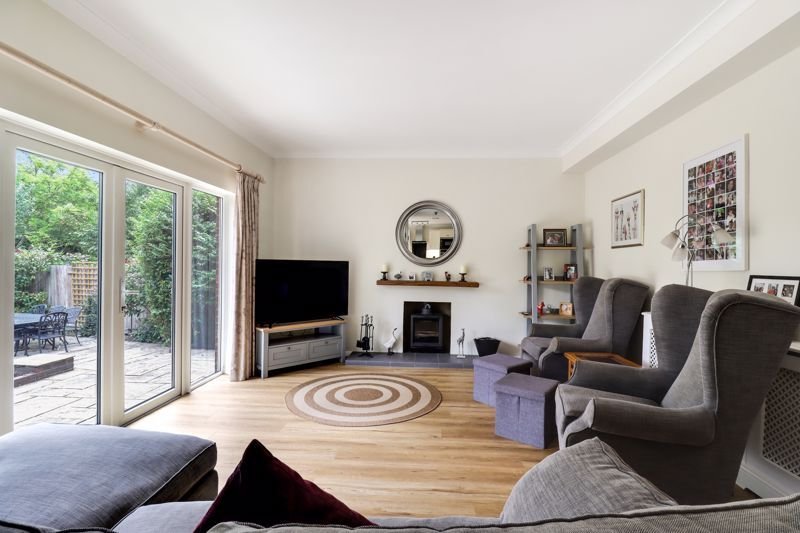 House in Windlesham, England 4 - 17375944