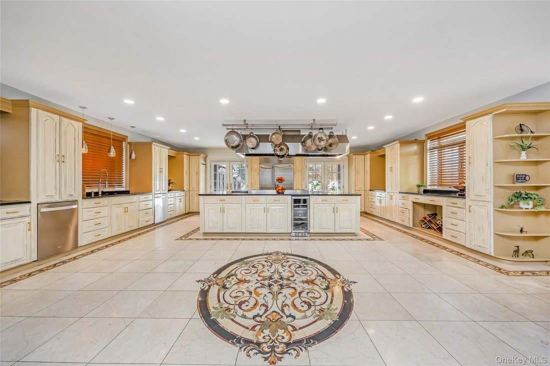 House in New York, New York, United States 3 - 17376378