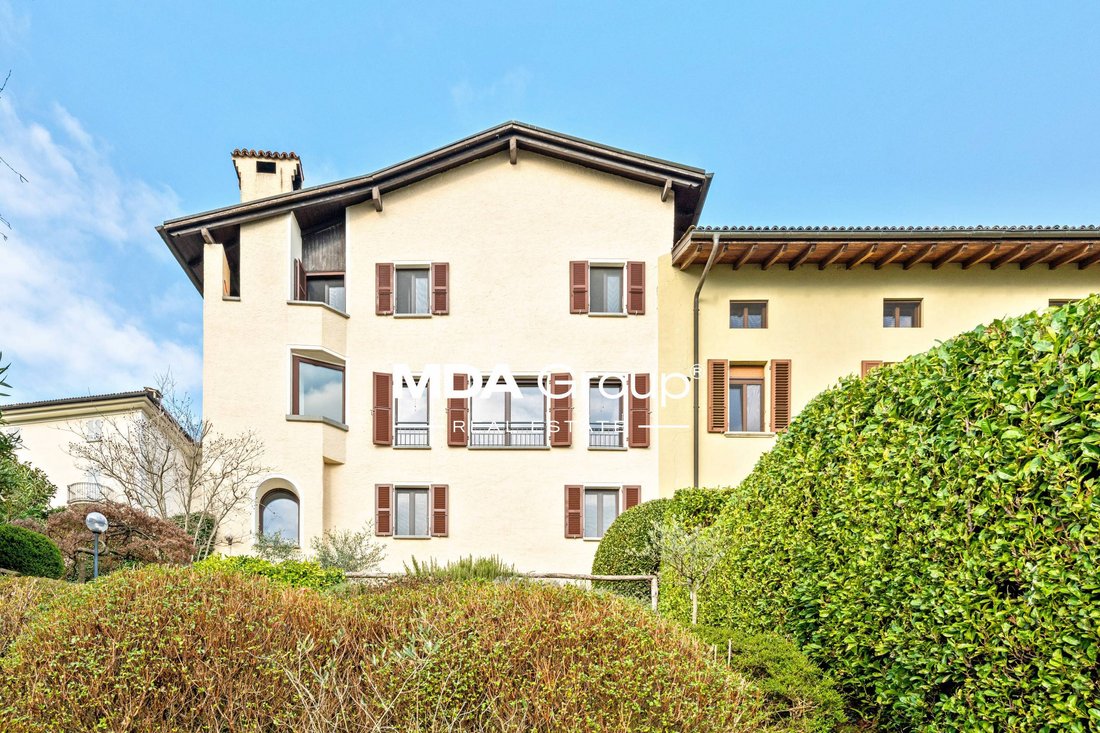 Single House For Sale In