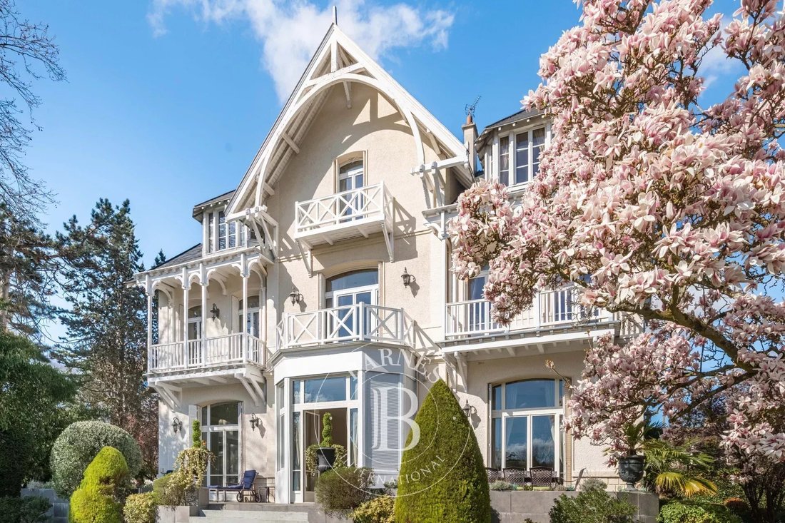 Estate in Vieux Croissy, Croissy-sur-Seine, France 4 - 14132415