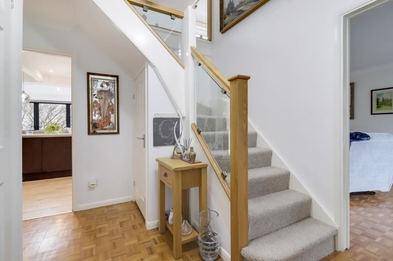 House in Windlesham, England 5 - 17375743