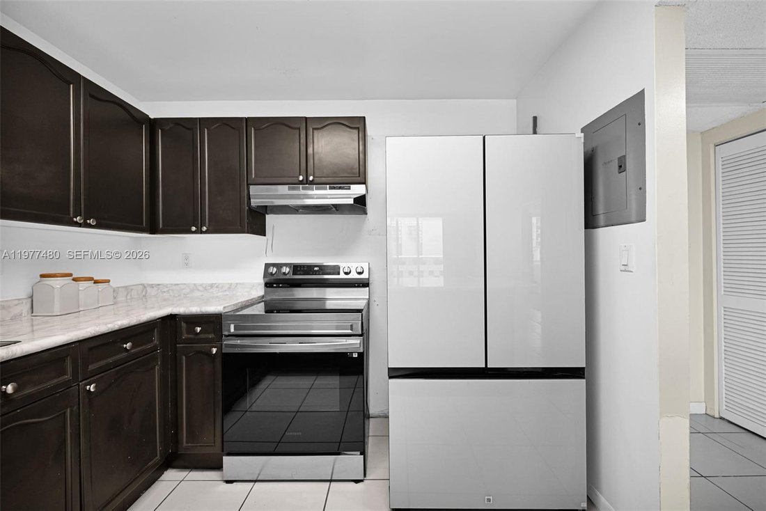 Condo in Miami Beach, Florida, United States 3 - 17350342
