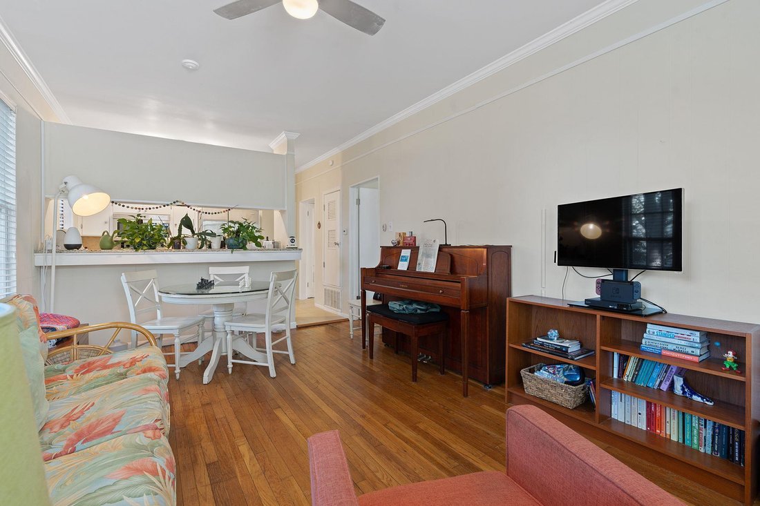 Austin, Texas, United States 5 - 17375582