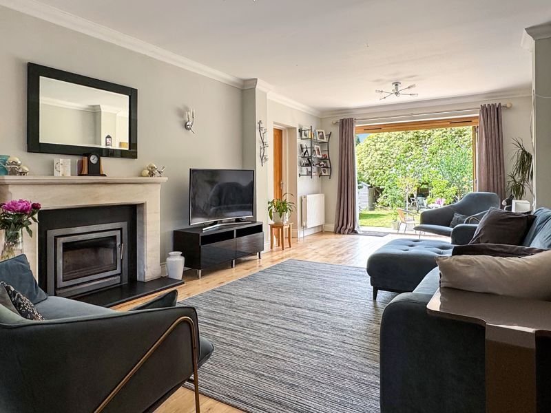 House in Crawley Hill, Surrey Heath, England 4 - 17375690