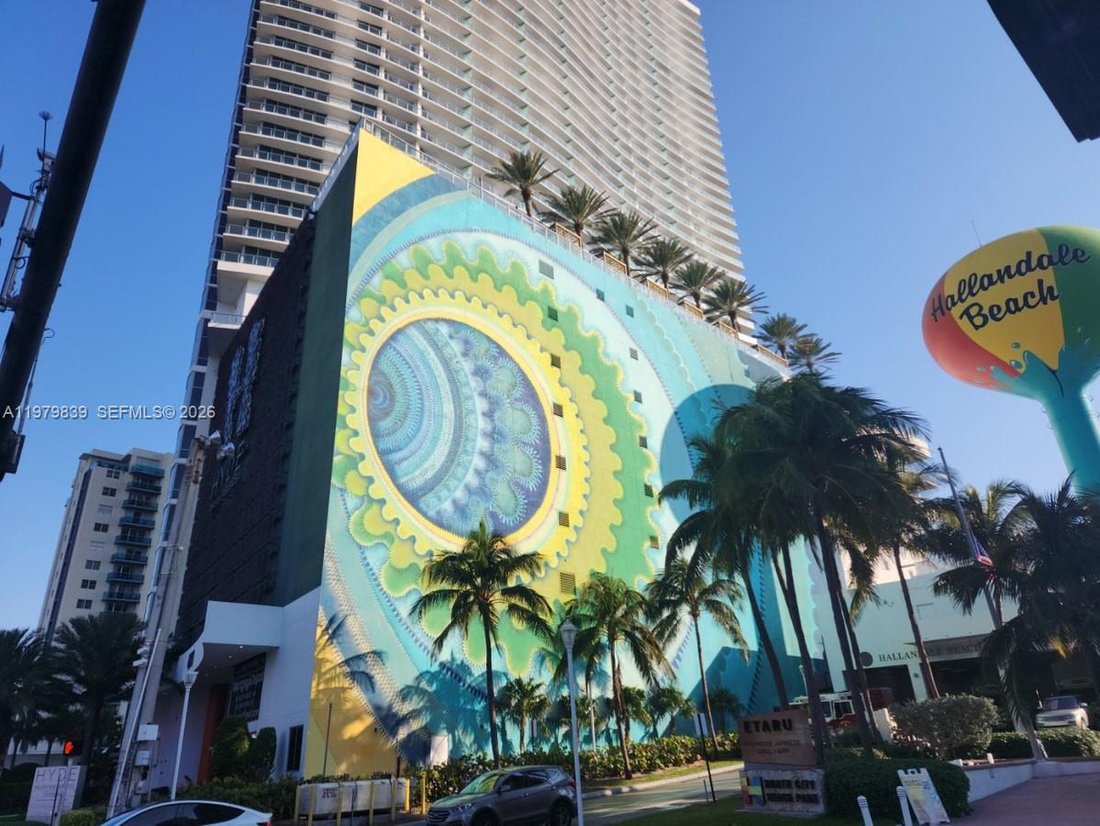 Condo in Hallandale Beach, Florida, United States 3 - 17378458