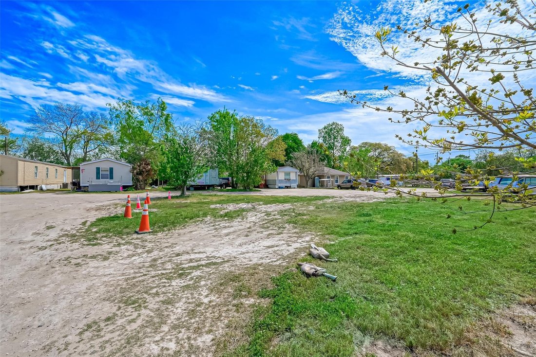 Houston, Texas, United States 3 - 16508526